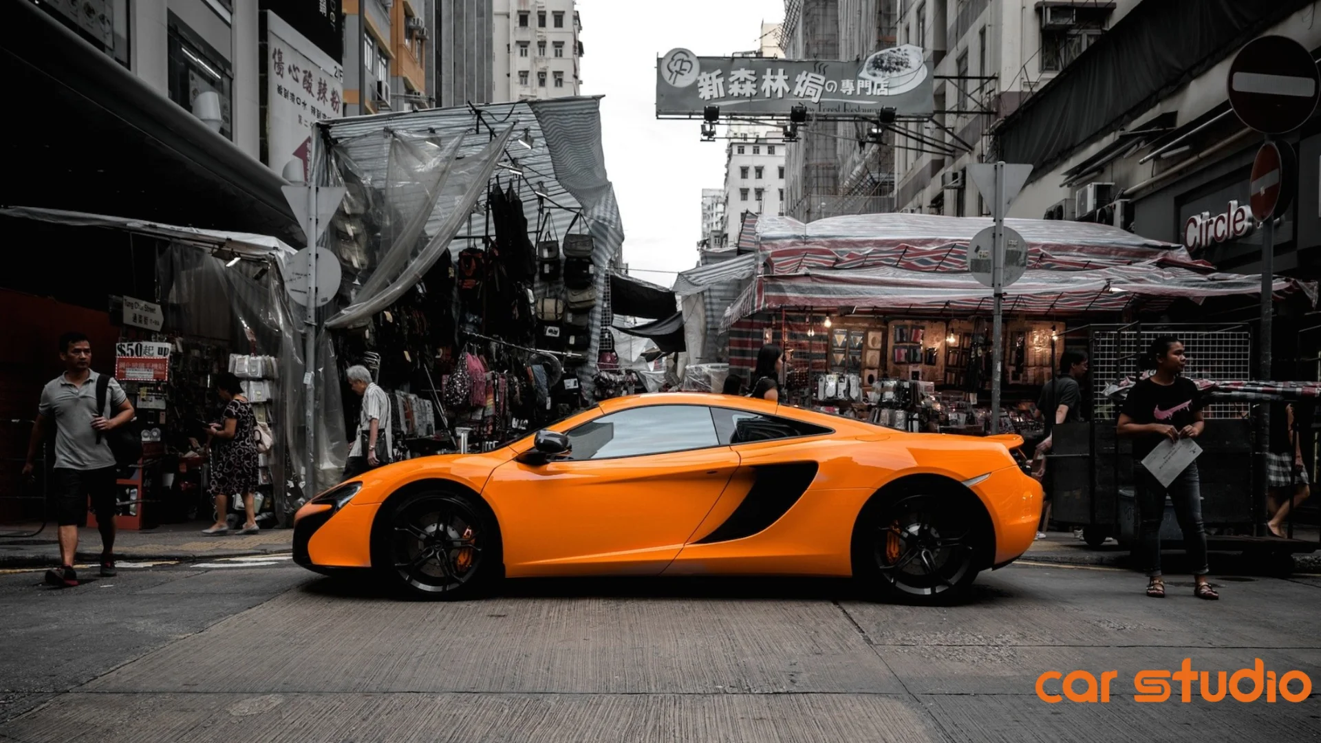 The Art of the Scroll-Stopper: Decoding the Secret Behind Viral Car Photos